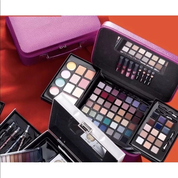 Ulta Be Gorgeous 76 Piece Collection makeup kit NWT